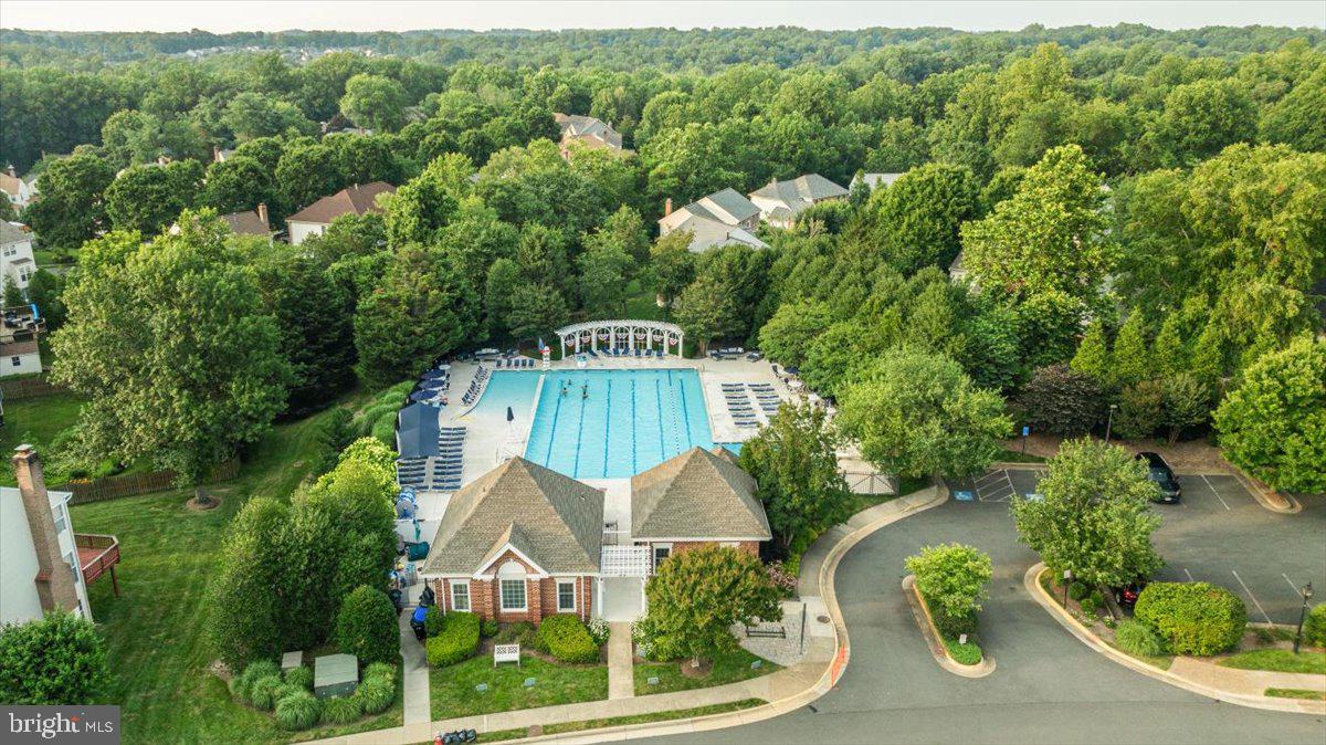 Fairfax Station, Virginia, 22039, United States, 4 Bedrooms Bedrooms, ,4 BathroomsBathrooms,Residential,Active,1905039