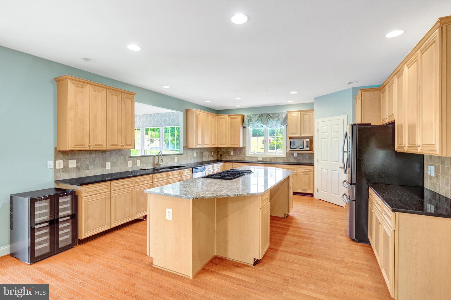 Leesburg, Virginia, 20175, United States, 4 Bedrooms Bedrooms, ,5 BathroomsBathrooms,Residential,Active,1894598