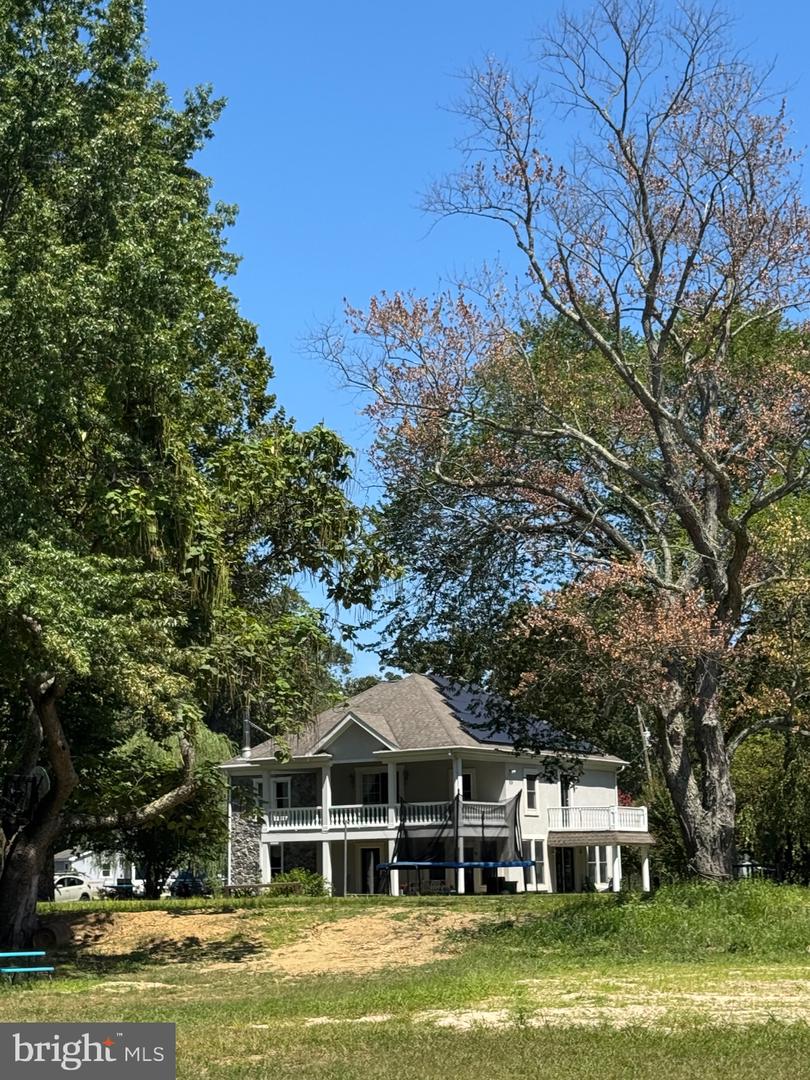 Delanco, New Jersey, 08075, United States, 5 Bedrooms Bedrooms, ,3 BathroomsBathrooms,Residential,Active,1914605