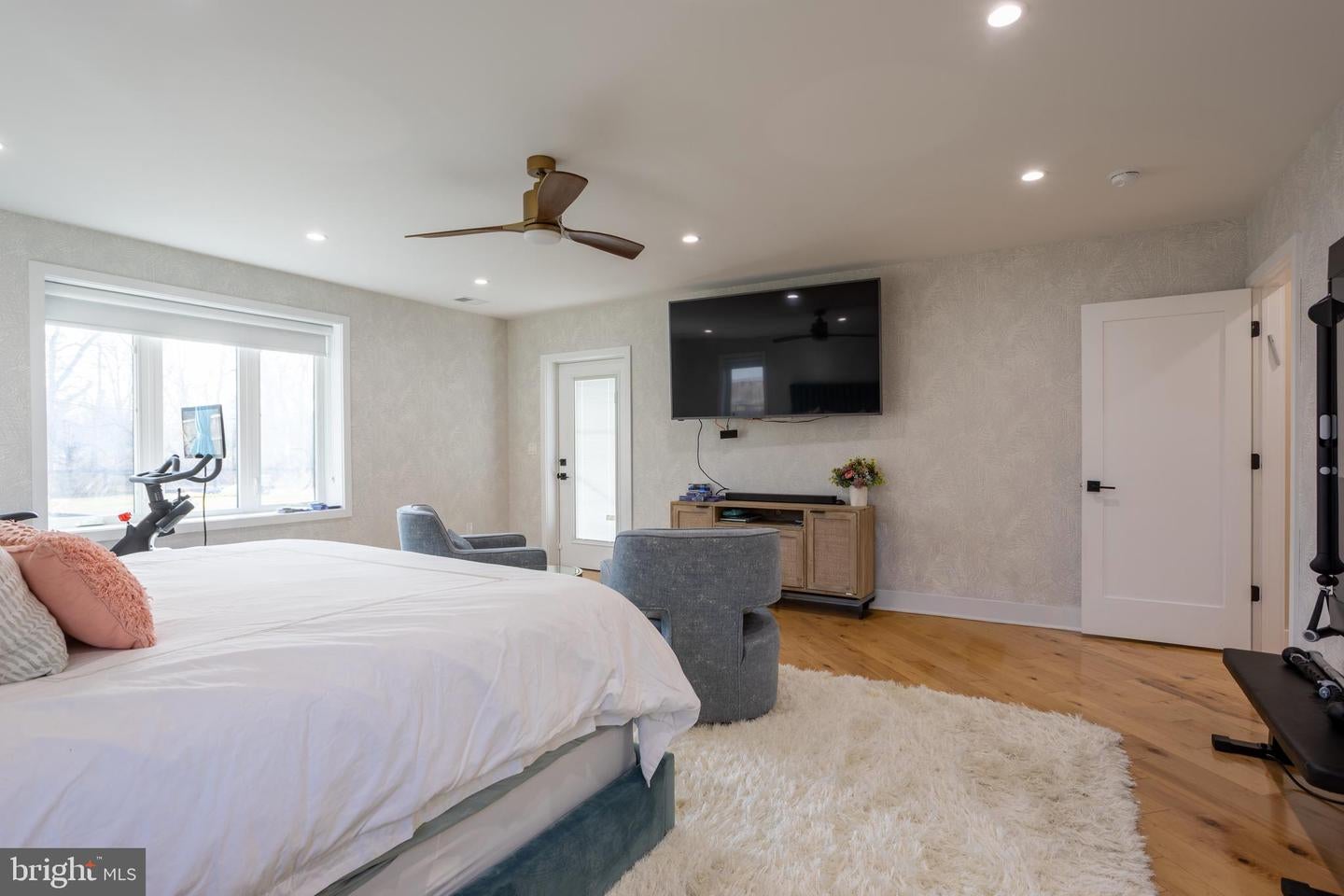 Pikesville, Maryland, 21208, United States, 6 Bedrooms Bedrooms, ,5 BathroomsBathrooms,Residential,Active,2010580