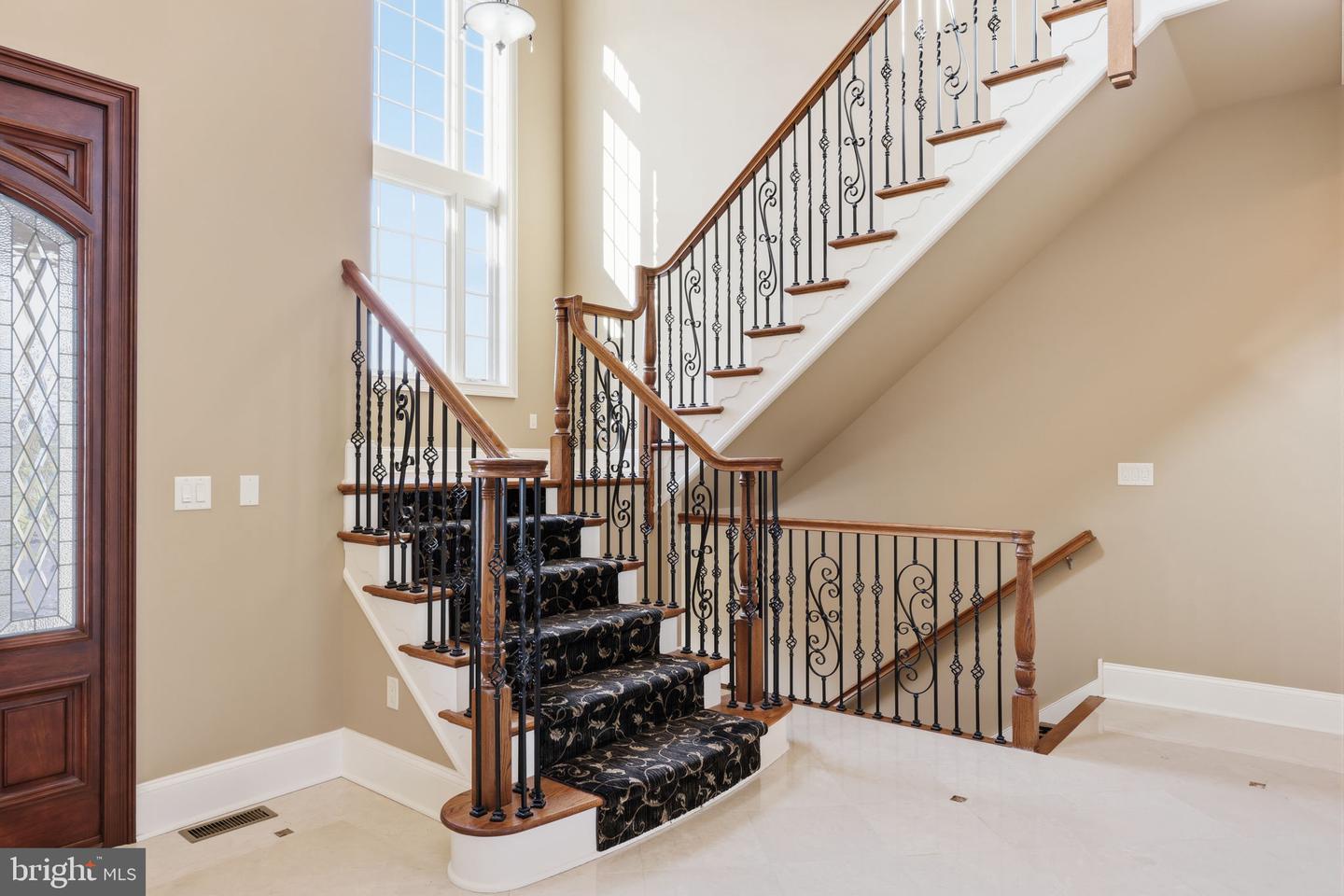 Perched at the pinnacle of an exclusive Upper Makefield Township encla – image 6