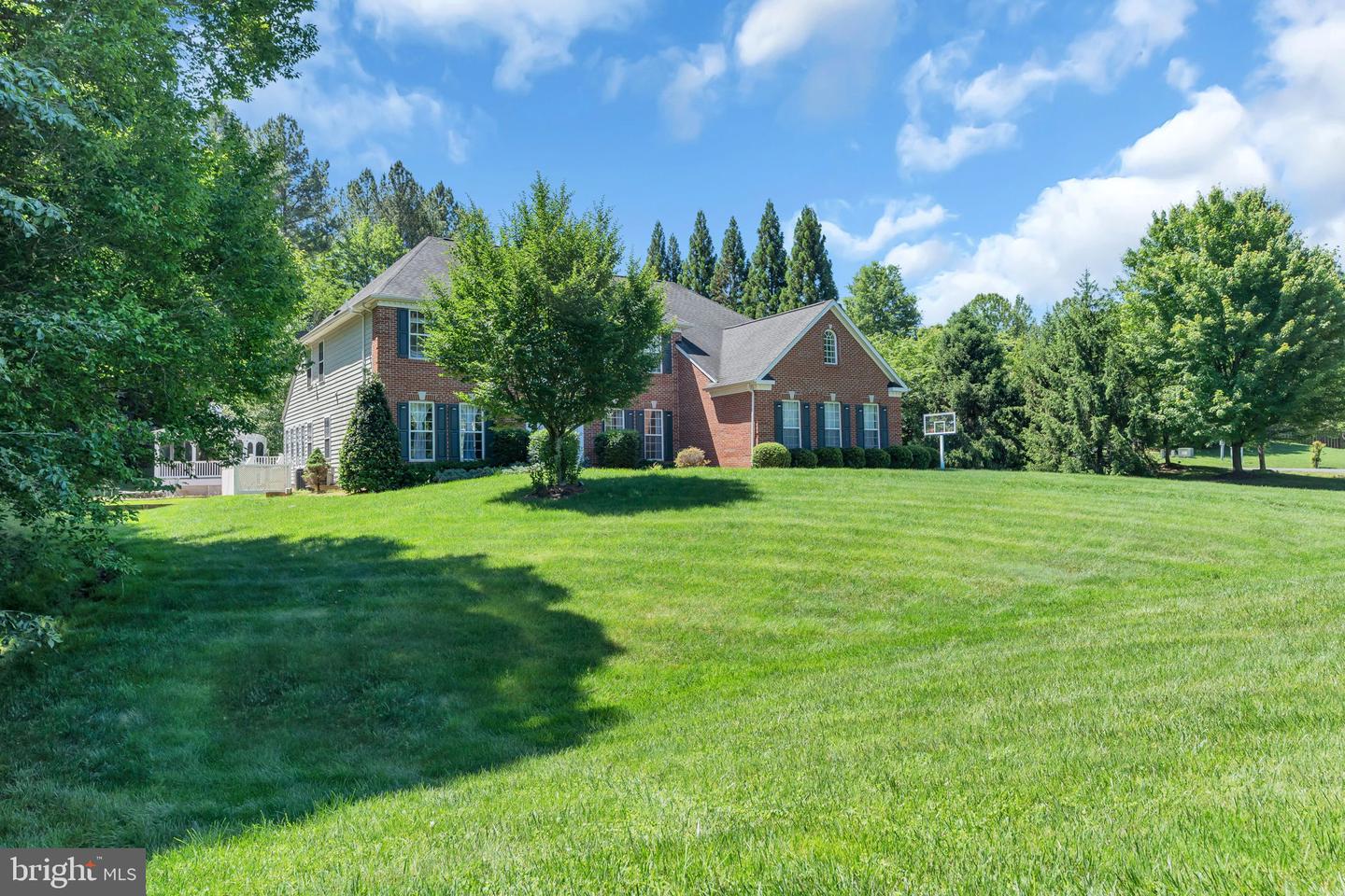Manassas, Virginia, 20112, United States, 6 Bedrooms Bedrooms, ,5 BathroomsBathrooms,Residential,Active,2052030