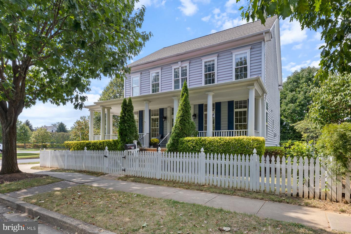 Rockville, Maryland, 20850, United States, 5 Bedrooms Bedrooms, ,6 BathroomsBathrooms,Residential,Active,1941388