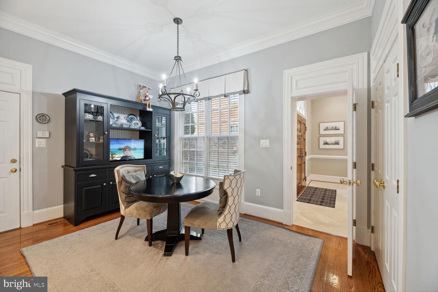 Mclean, Virginia, 22101, United States, 3 Bedrooms Bedrooms, ,6 BathroomsBathrooms,Residential,Contingent,1894225