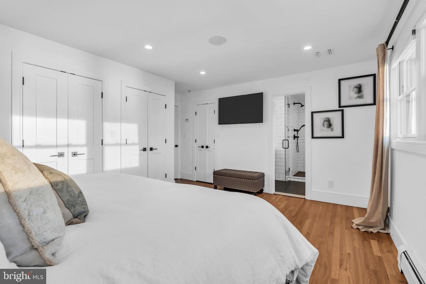 Toms River, New Jersey, 08753, United States, 5 Bedrooms Bedrooms, ,3 BathroomsBathrooms,Residential,Active,1952597