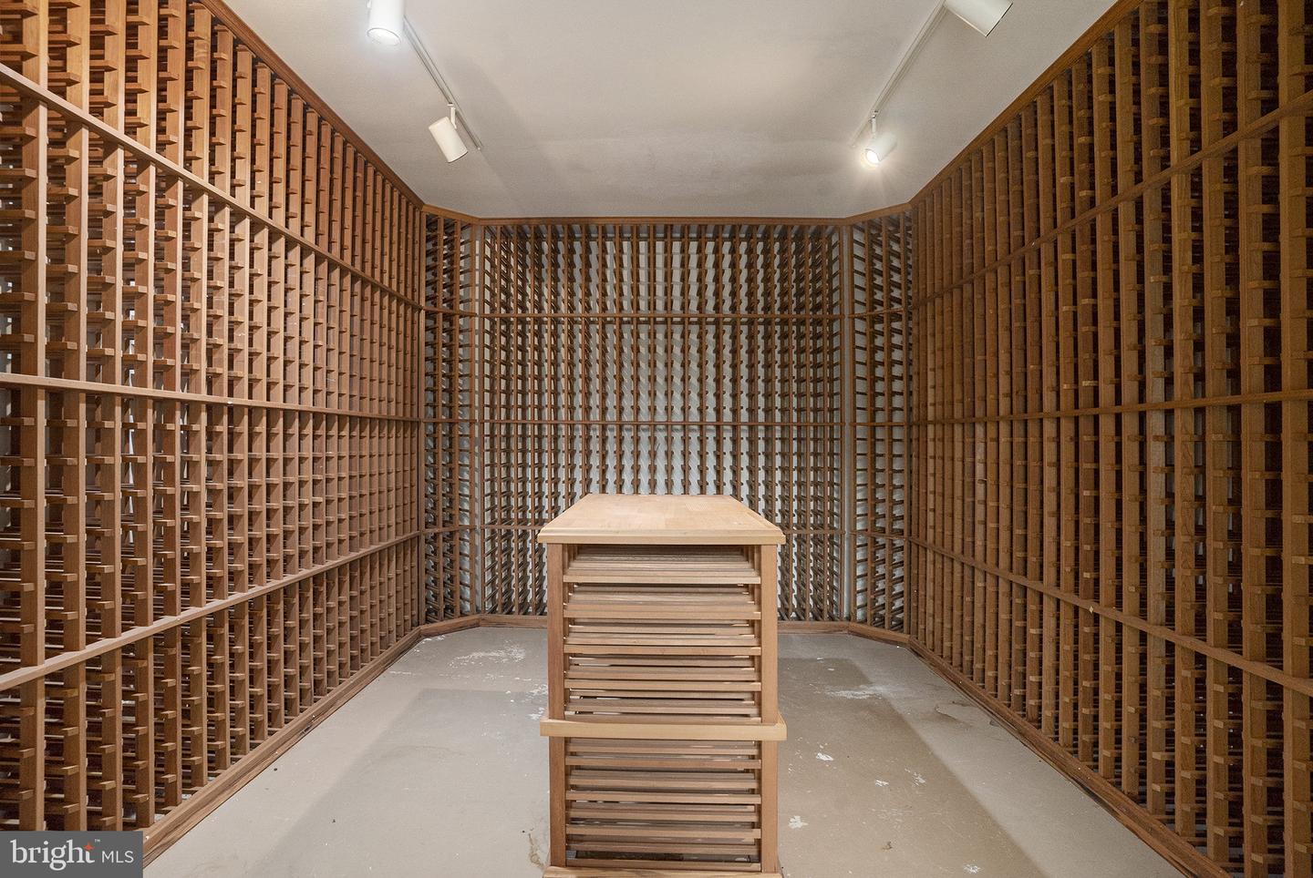 Sellersville, Pennsylvania, 18960, United States, 10 Bedrooms Bedrooms, ,7 BathroomsBathrooms,Residential,Active,1965847