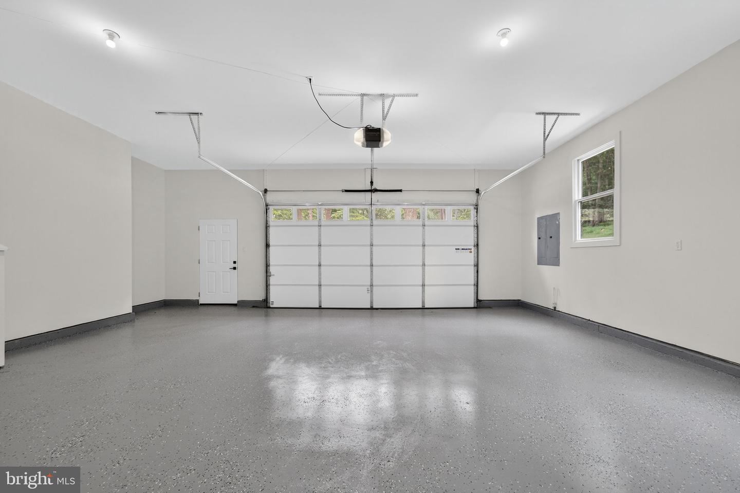 Warrenton, Virginia, 20187, United States, 3 Bedrooms Bedrooms, ,4 BathroomsBathrooms,Residential,Active,1963257