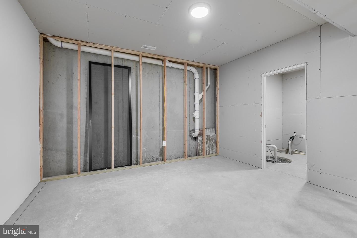 Alexandria, Virginia, 22306, United States, 6 Bedrooms Bedrooms, ,6 BathroomsBathrooms,Residential,Active,1899212