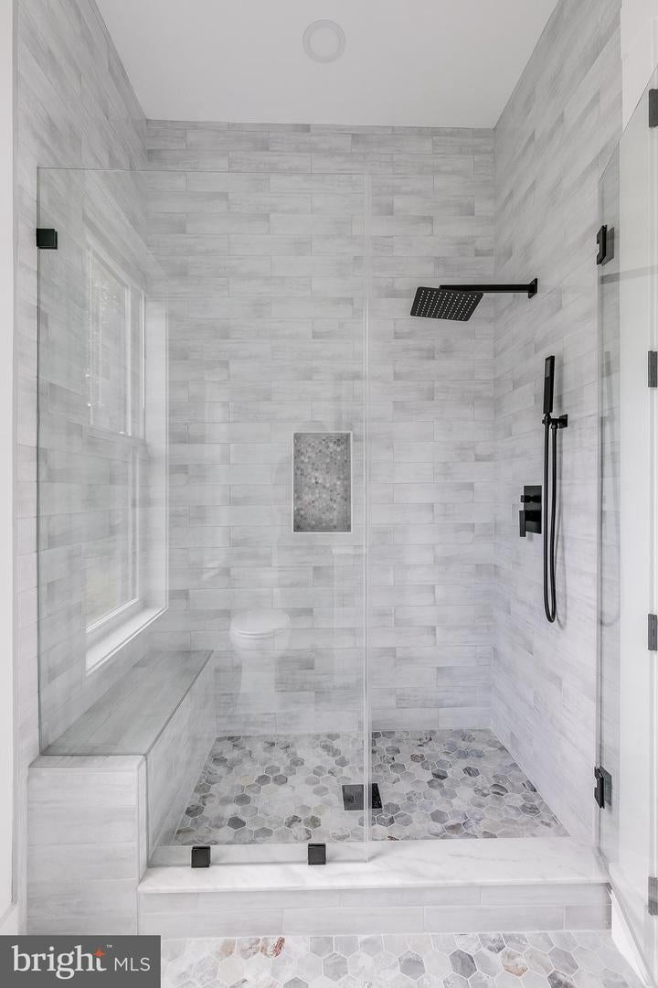 Alexandria, Virginia, 22306, United States, 6 Bedrooms Bedrooms, ,6 BathroomsBathrooms,Residential,Active,1899212