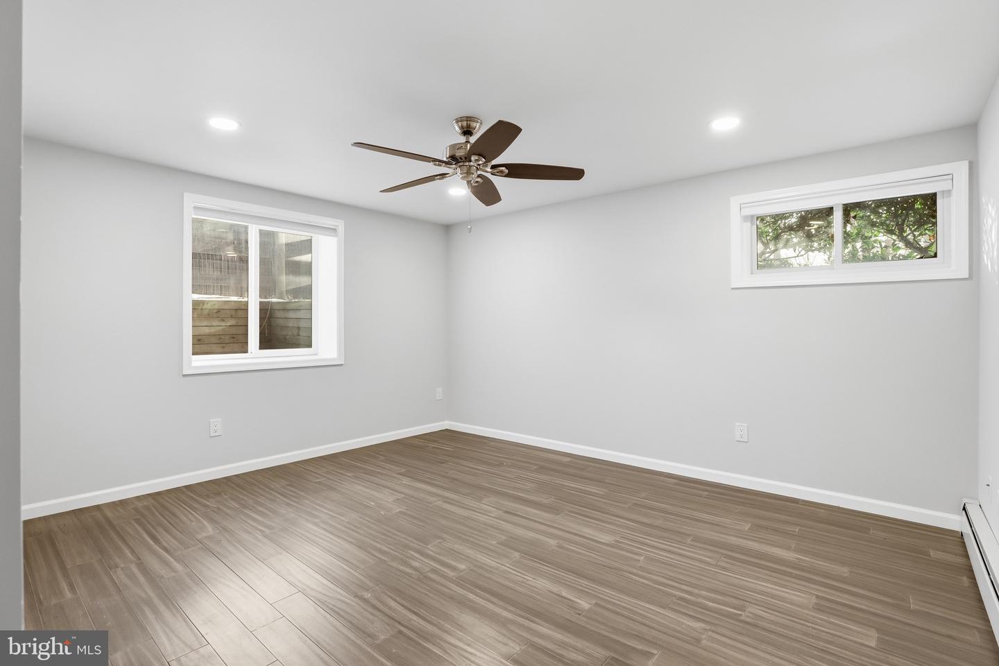 Clarksburg, Maryland, 20871, United States, 5 Bedrooms Bedrooms, ,3 BathroomsBathrooms,Residential,Active,1996277