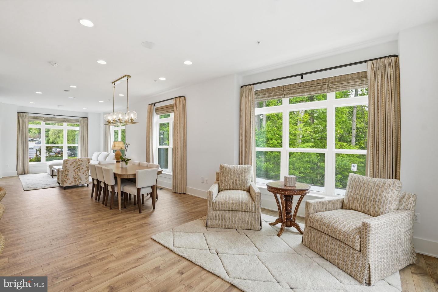 Potomac, Maryland, 20854, United States, 3 Bedrooms Bedrooms, ,5 BathroomsBathrooms,Residential,Active,2044555