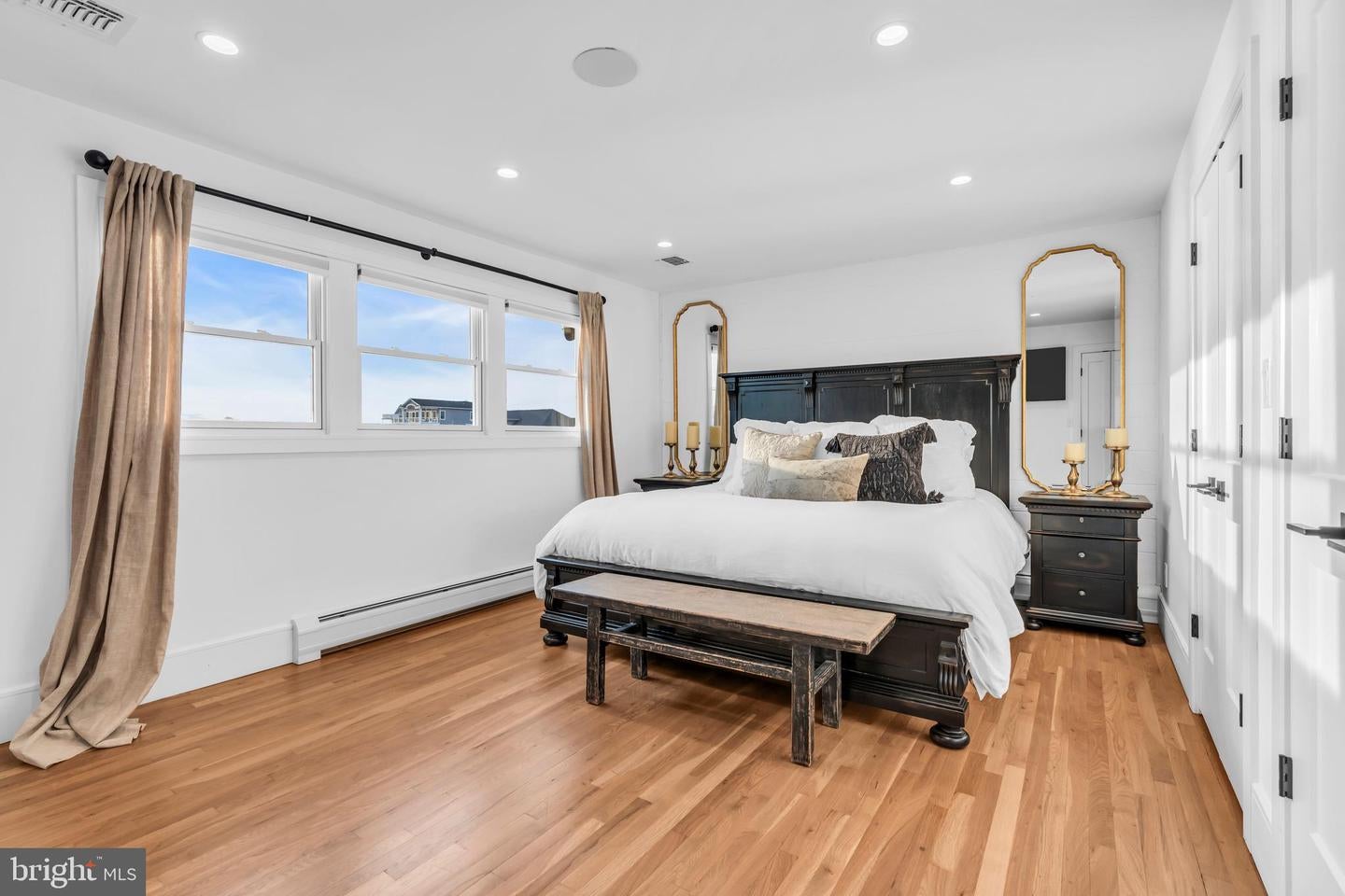 Toms River, New Jersey, 08753, United States, 5 Bedrooms Bedrooms, ,3 BathroomsBathrooms,Residential,Active,1952597