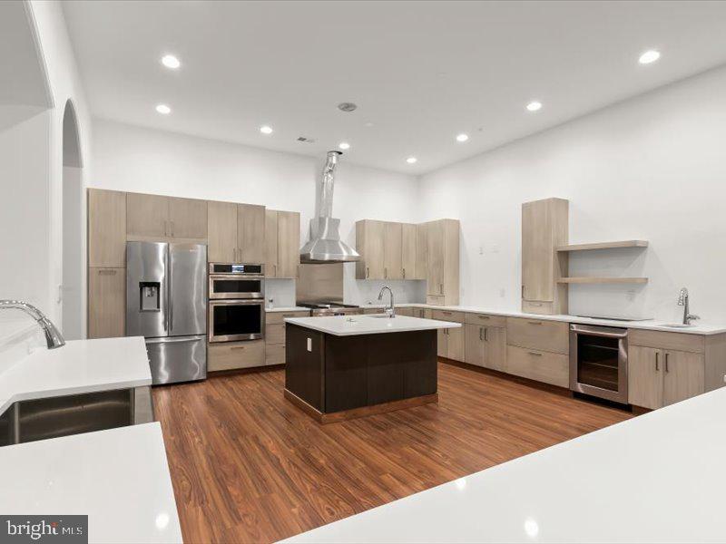 Potomac, Maryland, 20854, United States, 6 Bedrooms Bedrooms, ,7 BathroomsBathrooms,Residential,Active,1927645