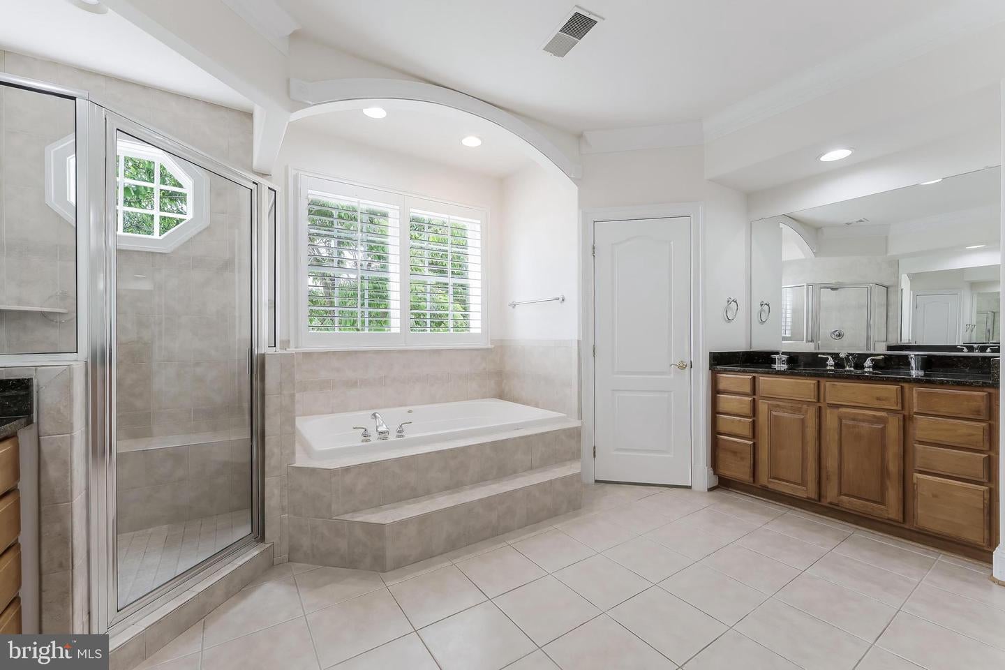 Alexandria, Virginia, 22307, United States, 5 Bedrooms Bedrooms, ,5 BathroomsBathrooms,Residential,Active,1945214