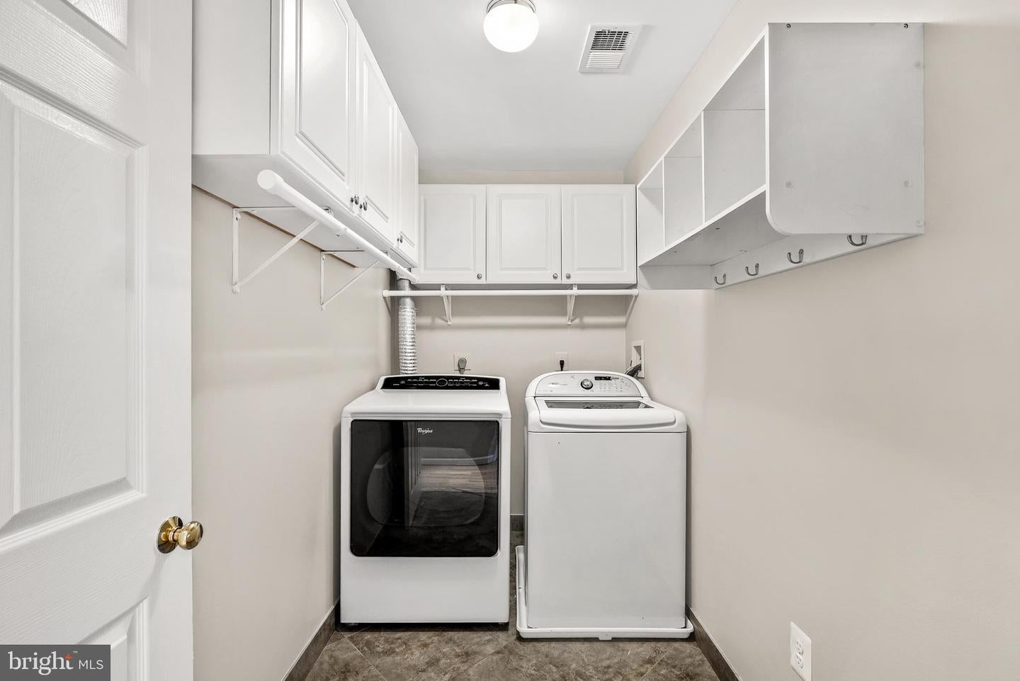 Potomac, Maryland, 20854, United States, 4 Bedrooms Bedrooms, ,4 BathroomsBathrooms,Residential,Active,1973311