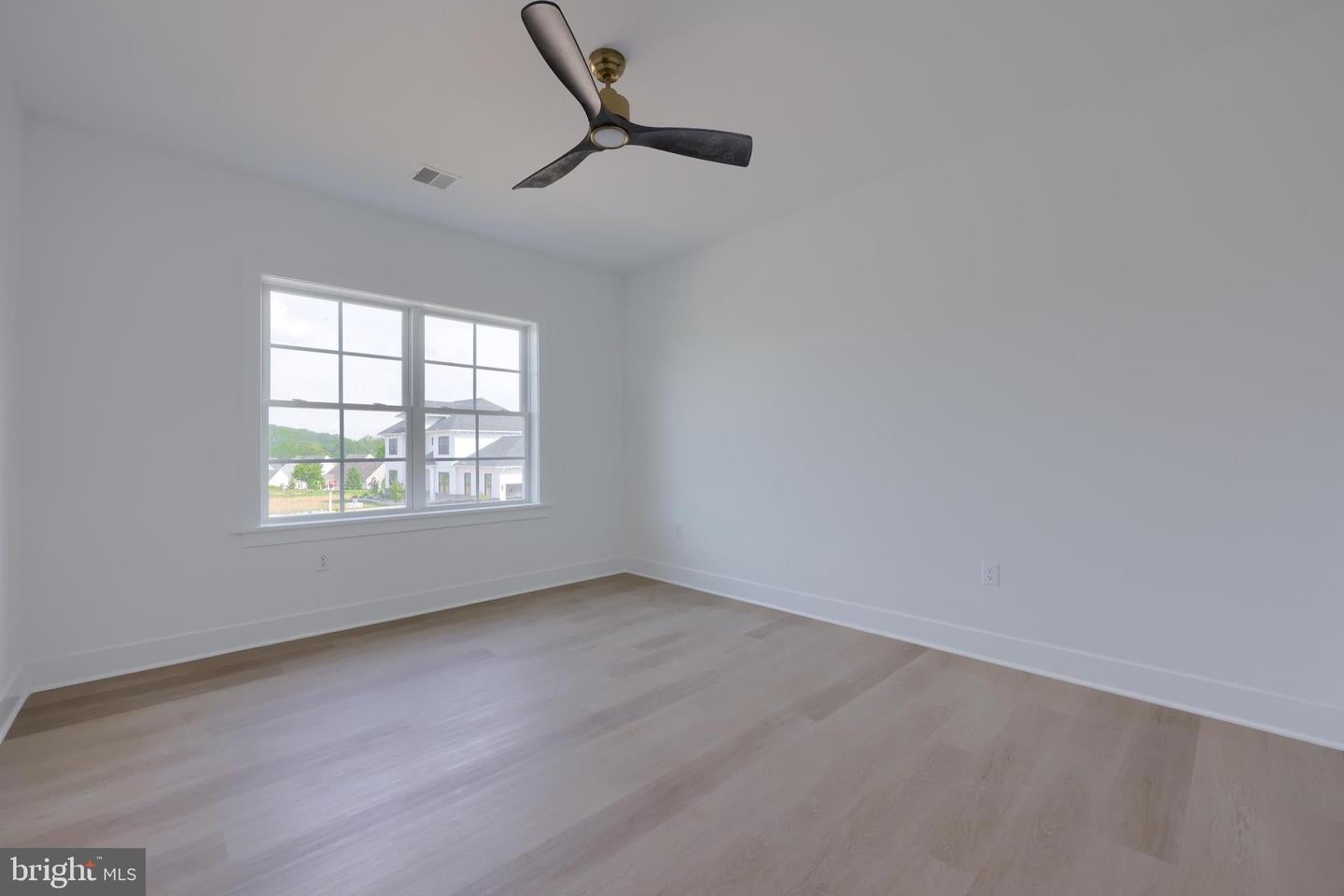 East Petersburg, Pennsylvania, 17520, United States, 4 Bedrooms Bedrooms, ,5 BathroomsBathrooms,Residential,Active,1702111