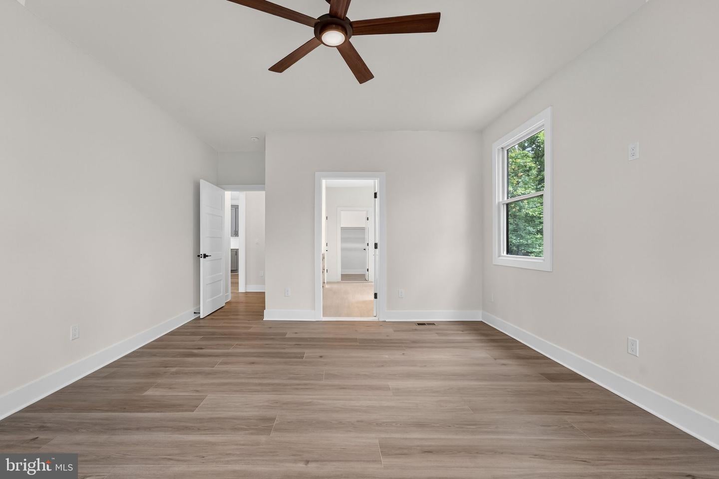 Warrenton, Virginia, 20187, United States, 3 Bedrooms Bedrooms, ,4 BathroomsBathrooms,Residential,Active,1963257