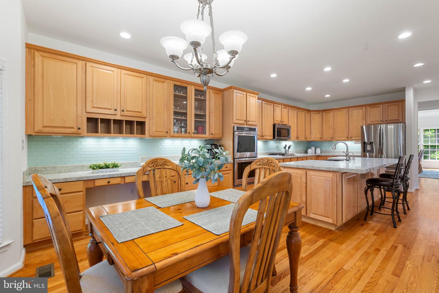 Springfield, Virginia, 22153, United States, 6 Bedrooms Bedrooms, ,6 BathroomsBathrooms,Residential,Active,2044593