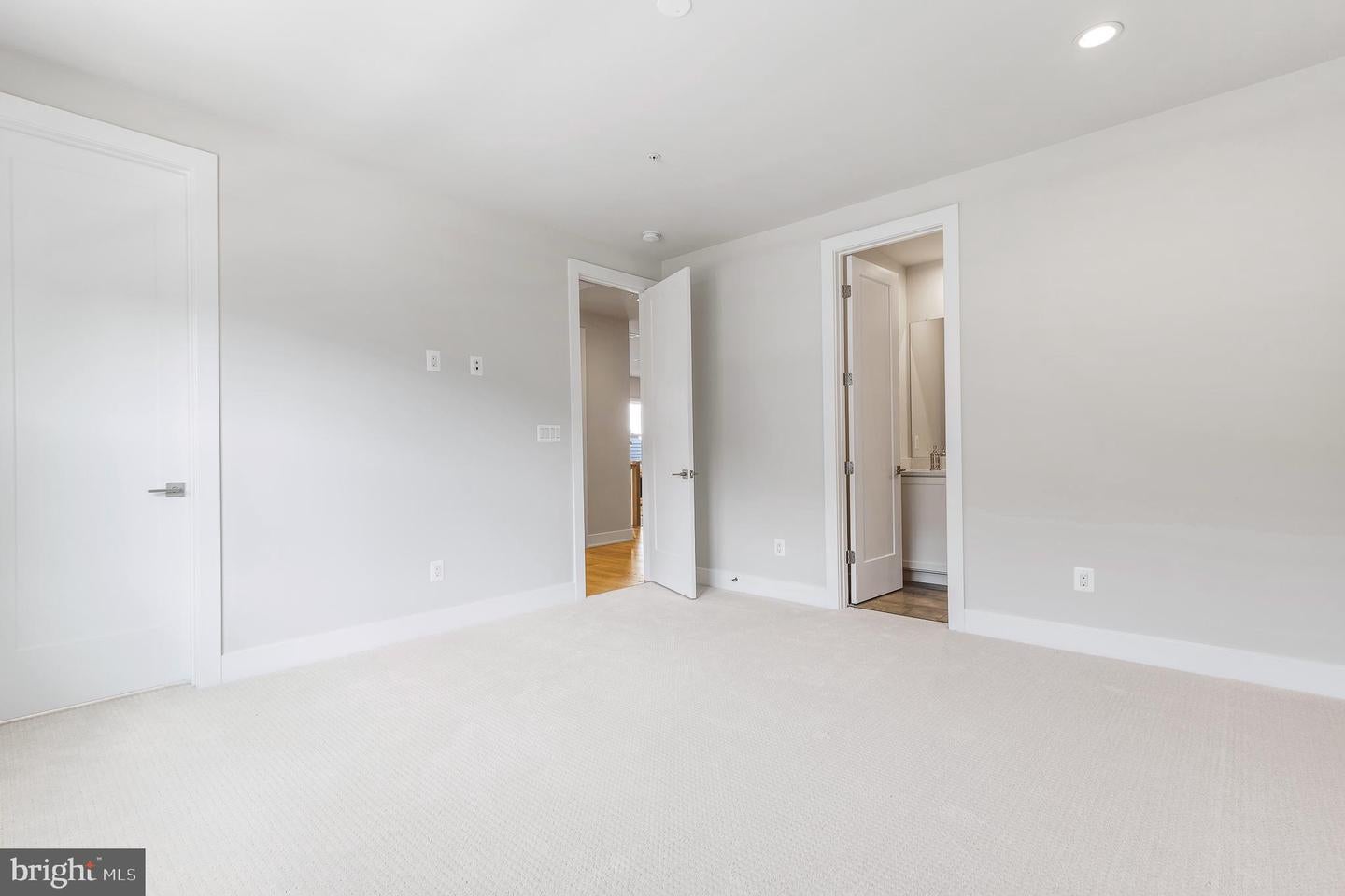 Bethesda, Maryland, 20817, United States, 5 Bedrooms Bedrooms, ,5 BathroomsBathrooms,Residential,Active,1880183