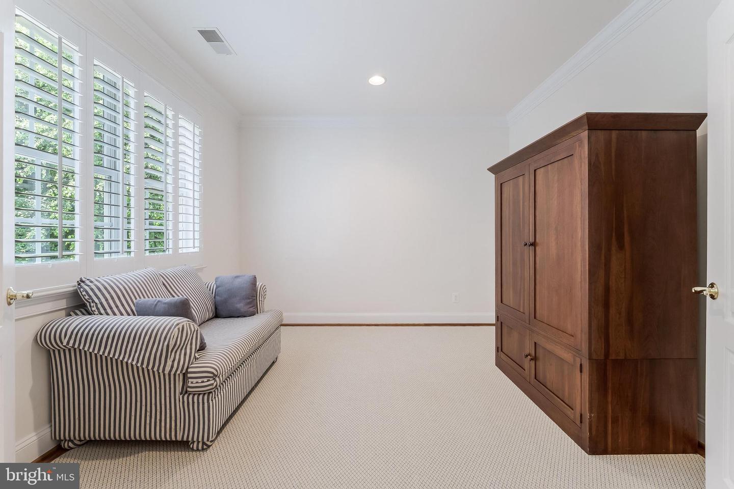 Alexandria, Virginia, 22307, United States, 5 Bedrooms Bedrooms, ,5 BathroomsBathrooms,Residential,Active,1945214