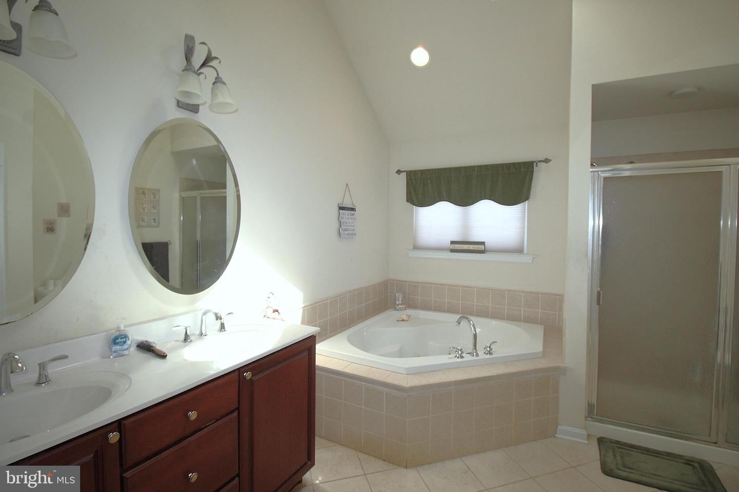 Chalfont, Pennsylvania, 18914, United States, 5 Bedrooms Bedrooms, ,4 BathroomsBathrooms,Residential,Active,1936623