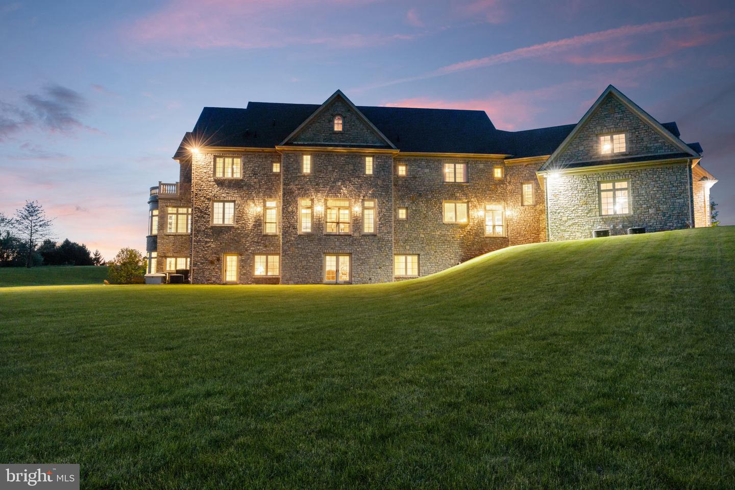 Newtown, Pennsylvania, 18940, United States, 5 Bedrooms Bedrooms, ,6 BathroomsBathrooms,Residential,Active,2044188