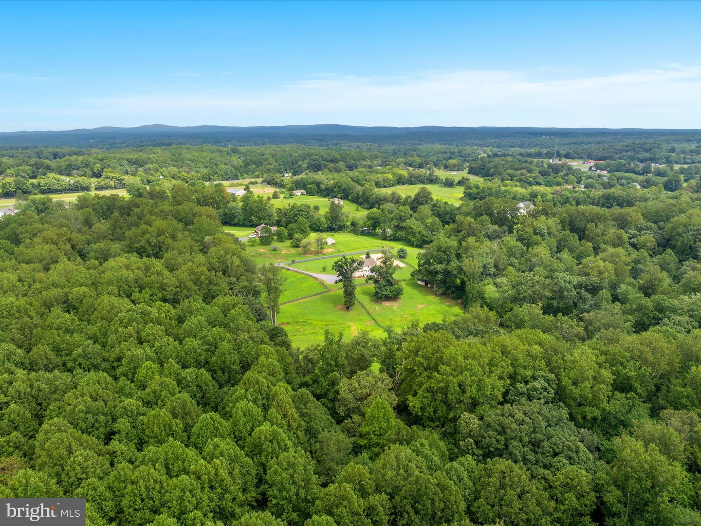 Amissville, Virginia, 20106, United States, 4 Bedrooms Bedrooms, ,4 BathroomsBathrooms,Residential,Active,1929462