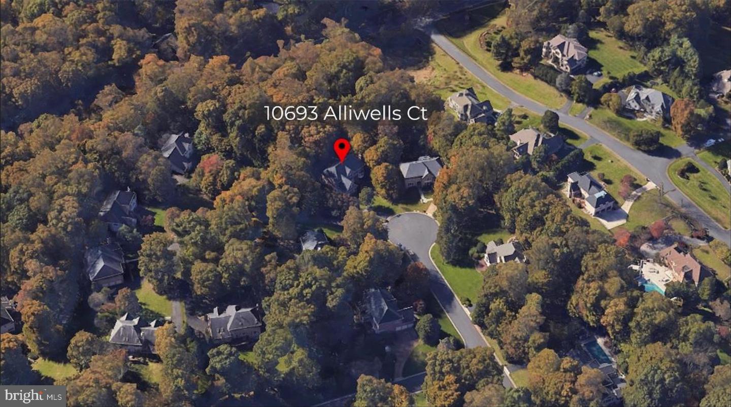 Oakton, Virginia, 22124, United States, 5 Bedrooms Bedrooms, ,5 BathroomsBathrooms,Residential,Pending,2045766