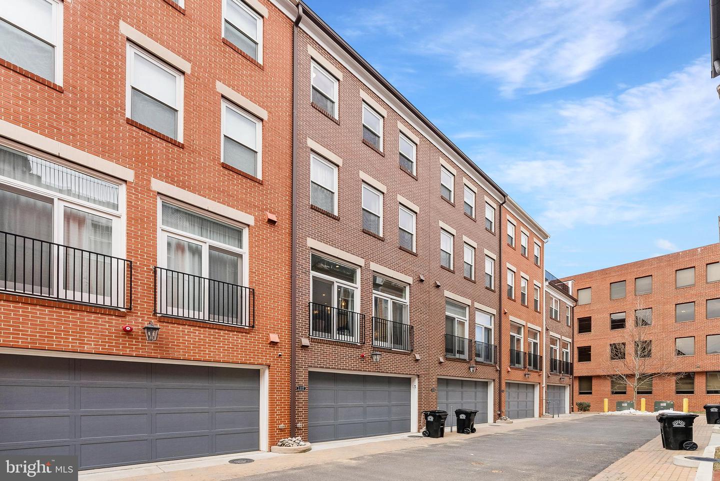 Alexandria, Virginia, 22314, United States, 3 Bedrooms Bedrooms, ,4 BathroomsBathrooms,Residential,Active,1933713