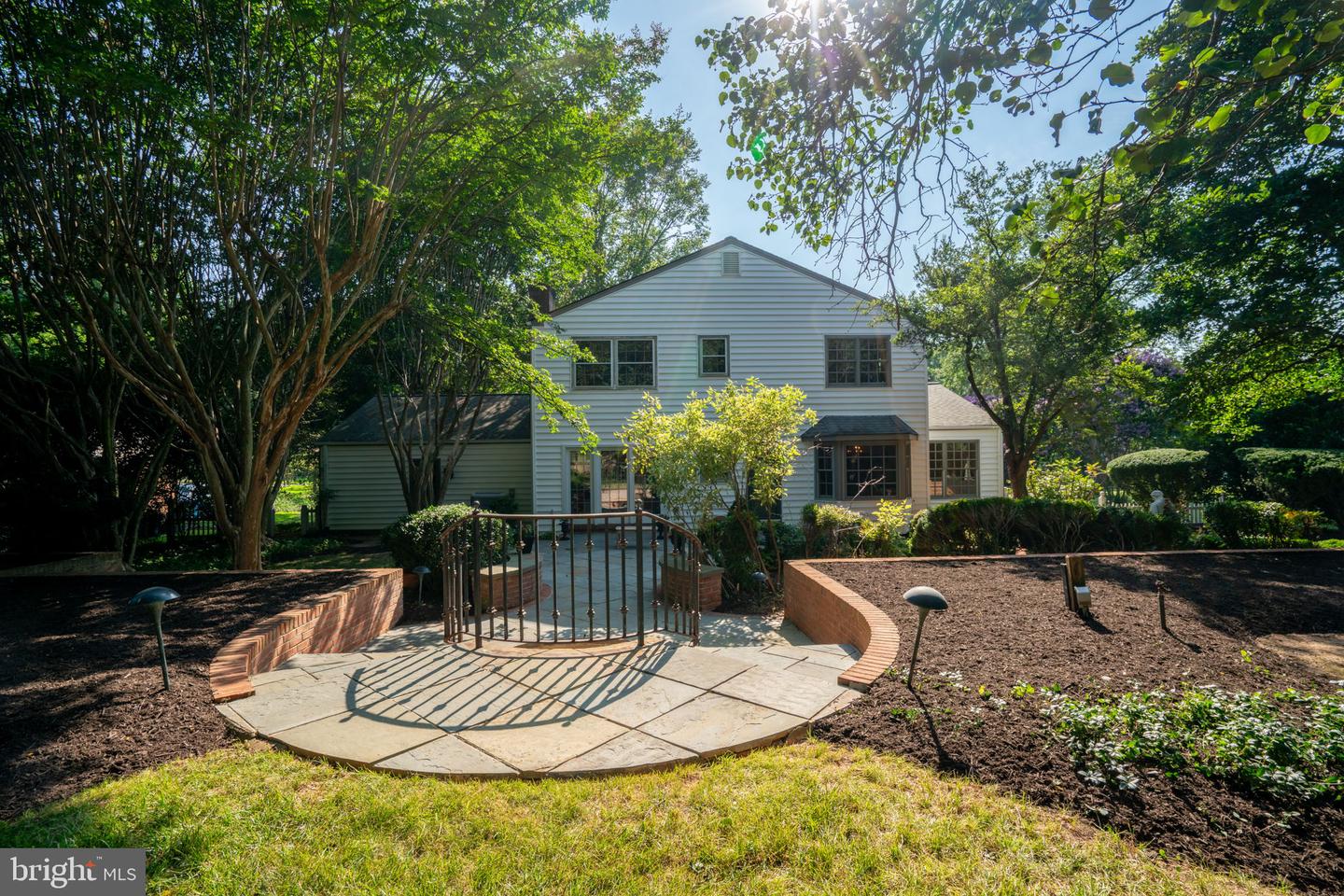 Mclean, Virginia, 22102, United States, 4 Bedrooms Bedrooms, ,3 BathroomsBathrooms,Residential,Pending,1929414