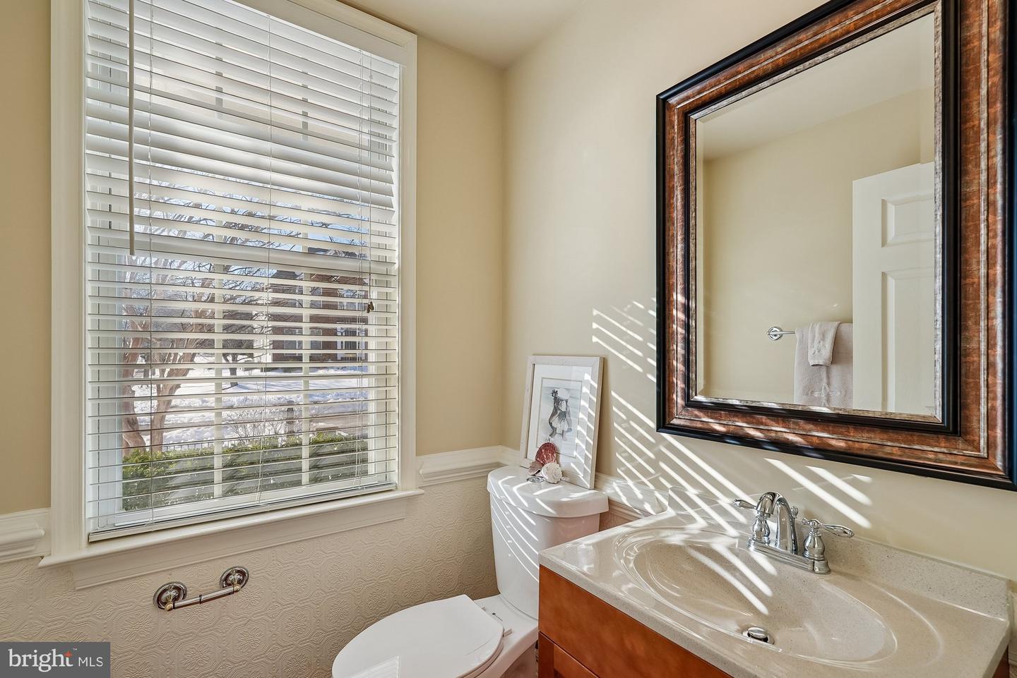 Chantilly, Virginia, 20152, United States, 4 Bedrooms Bedrooms, ,5 BathroomsBathrooms,Residential,Active,2015820