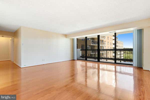 3800 FAIRFAX DR APT 811, ARLINGTON, VA 22203, photo 5 of 38