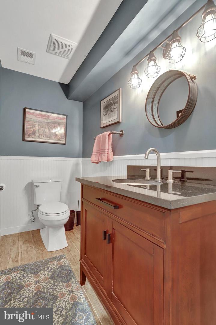 Lorton, Virginia, 22079, United States, 4 Bedrooms Bedrooms, ,4 BathroomsBathrooms,Residential,Active,2045767