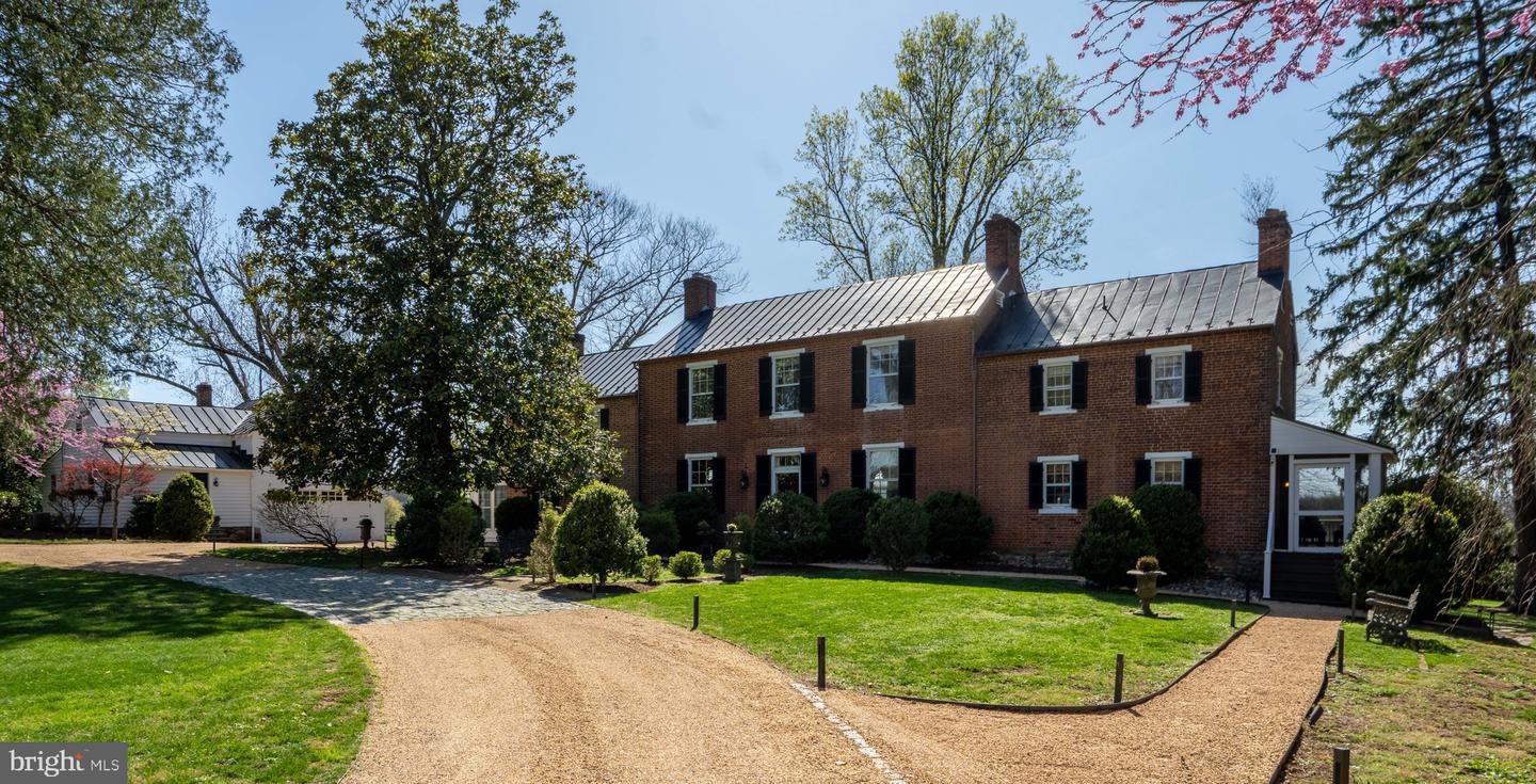 Waterford, Virginia, 20197, United States, 4 Bedrooms Bedrooms, ,5 BathroomsBathrooms,Residential,Active,1771409 Waterford, Virginia, 20197, United States, 4 Bedrooms Bedrooms, ,5 BathroomsBathrooms,Residential,Active,1771409