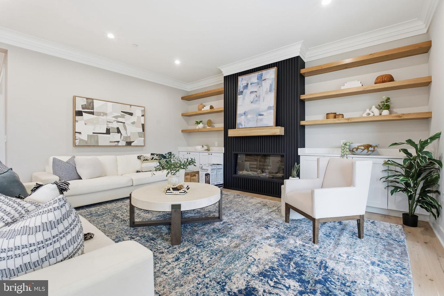 Kensington, Maryland, 20895, United States, 5 Bedrooms Bedrooms, ,5 BathroomsBathrooms,Residential,Active,2007291