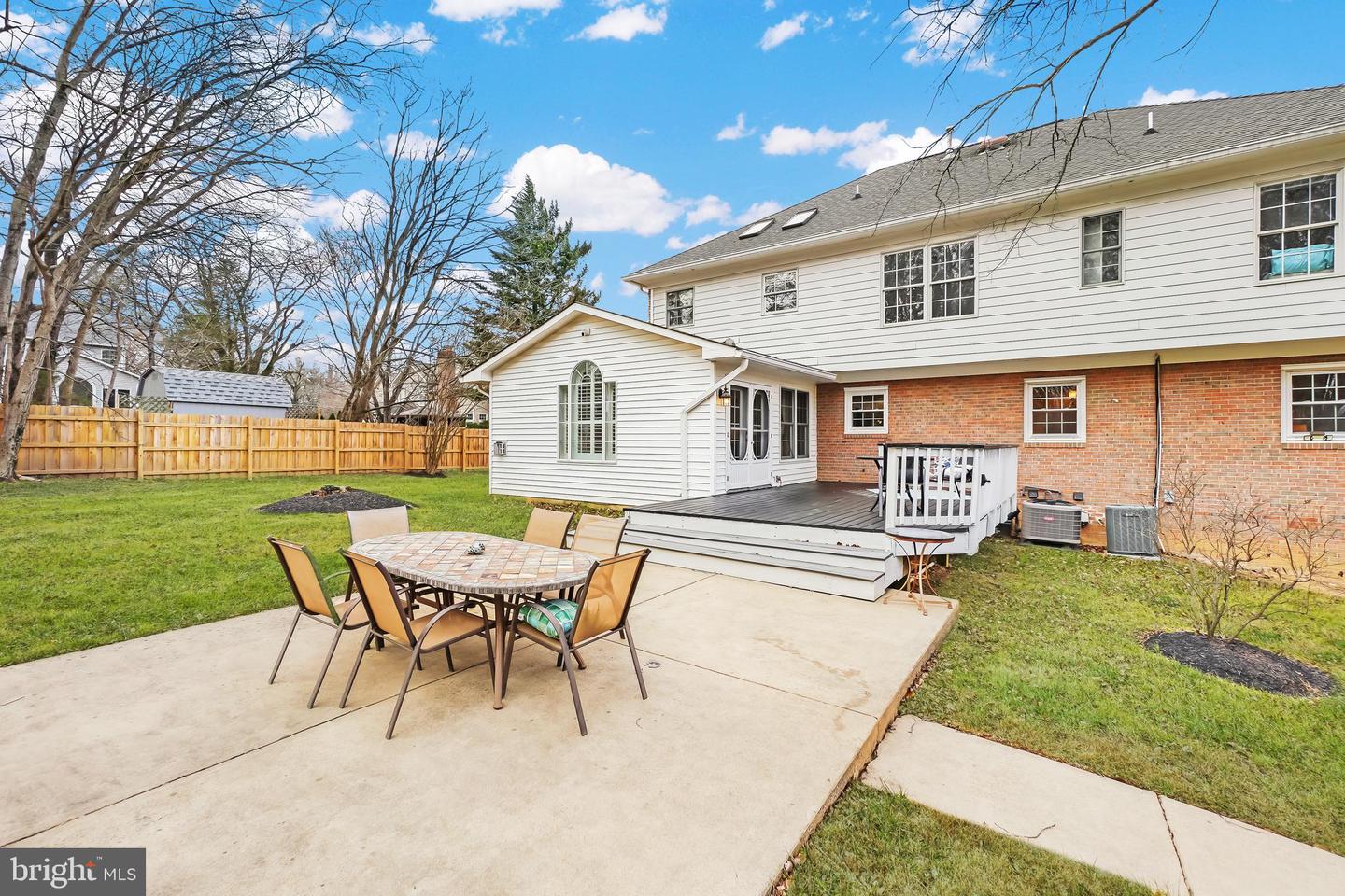 Fairfax, Virginia, 22030, United States, 5 Bedrooms Bedrooms, ,6 BathroomsBathrooms,Residential,Active,2008336