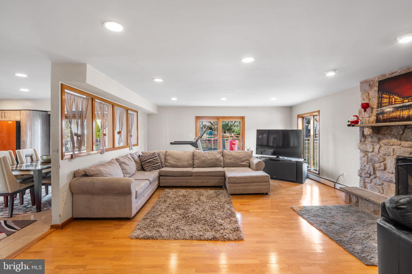 Huntingdon Valley, Pennsylvania, 19006, United States, 5 Bedrooms Bedrooms, ,3 BathroomsBathrooms,Residential,Active,2007964