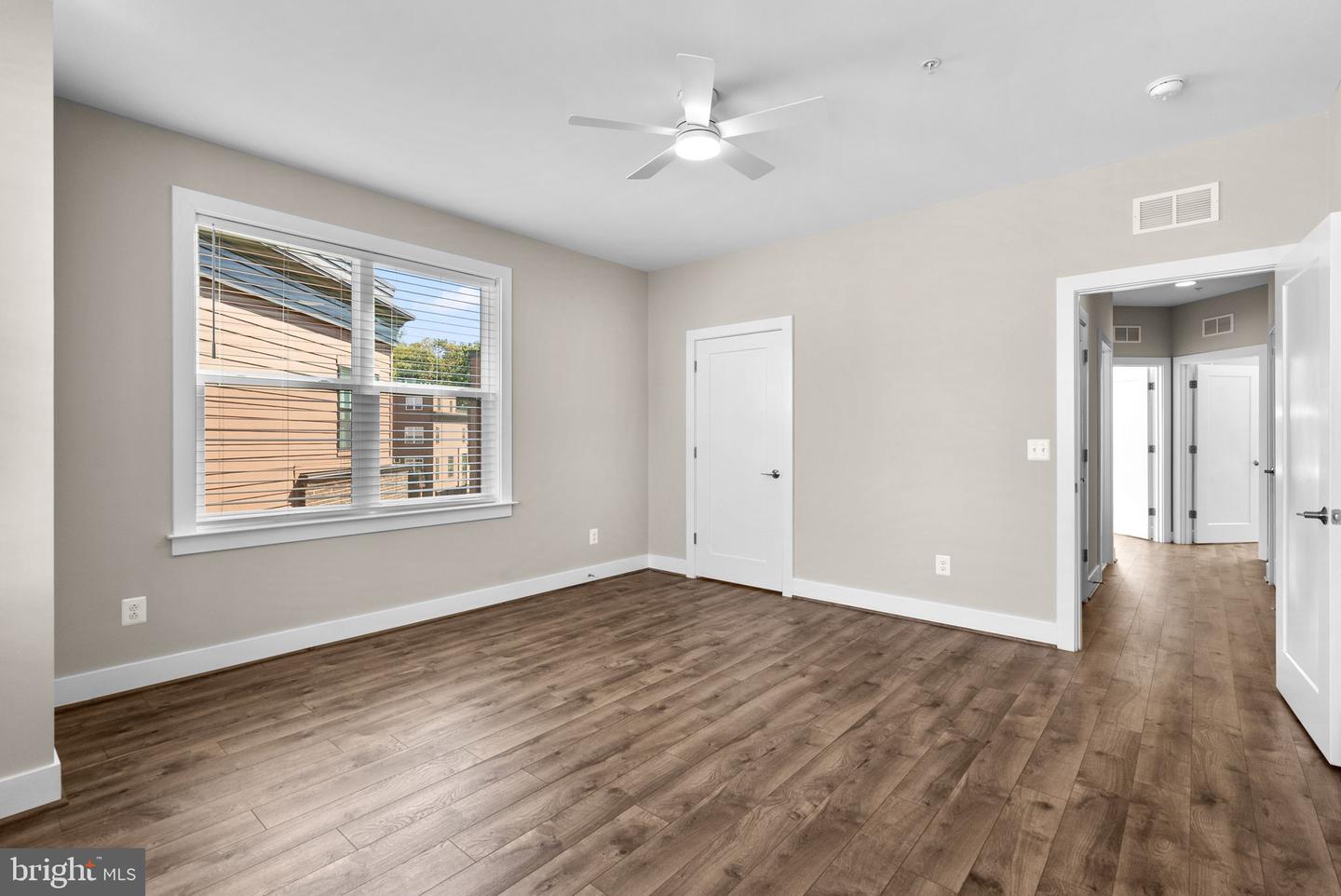 Rockville, Maryland, 20852, United States, 5 Bedrooms Bedrooms, ,5 BathroomsBathrooms,Residential,Active,1954009