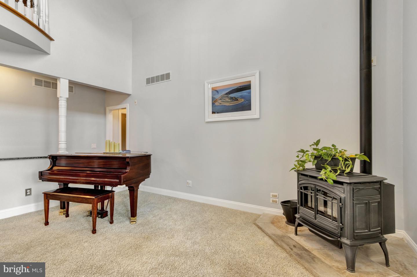 Milton, Delaware, 19968, United States, 4 Bedrooms Bedrooms, ,5 BathroomsBathrooms,Residential,Active,1941147