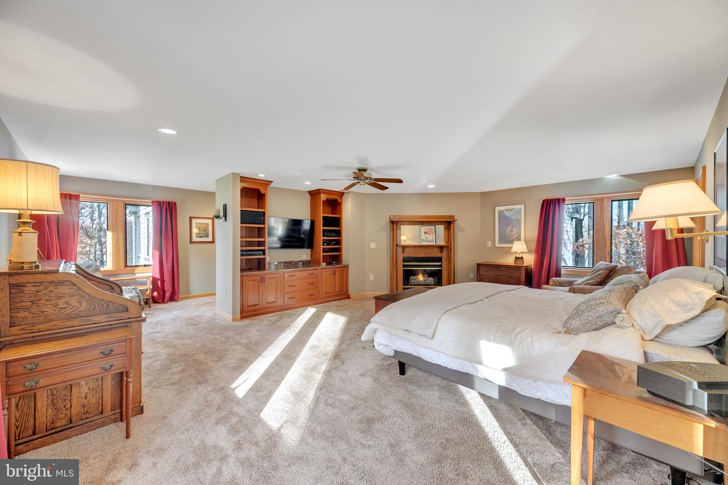 Ellicott City, Maryland, 21042, United States, 5 Bedrooms Bedrooms, ,5 BathroomsBathrooms,Residential,Active,1988714