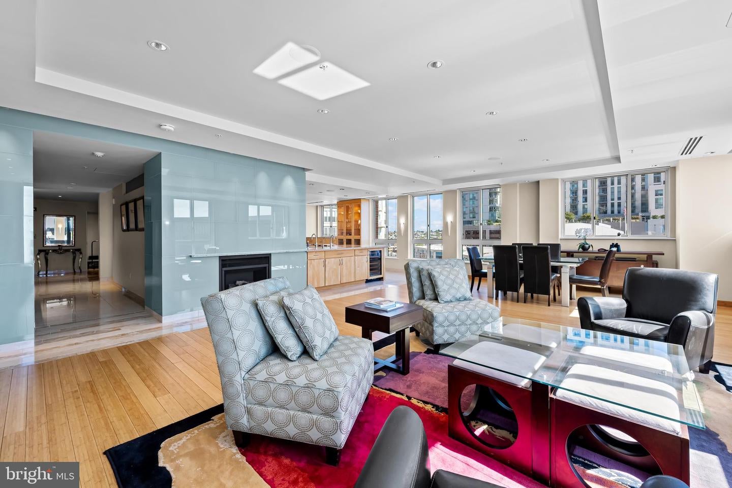 Baltimore, Maryland, 21202, United States, 3 Bedrooms Bedrooms, ,4 BathroomsBathrooms,Residential,Active,1963429