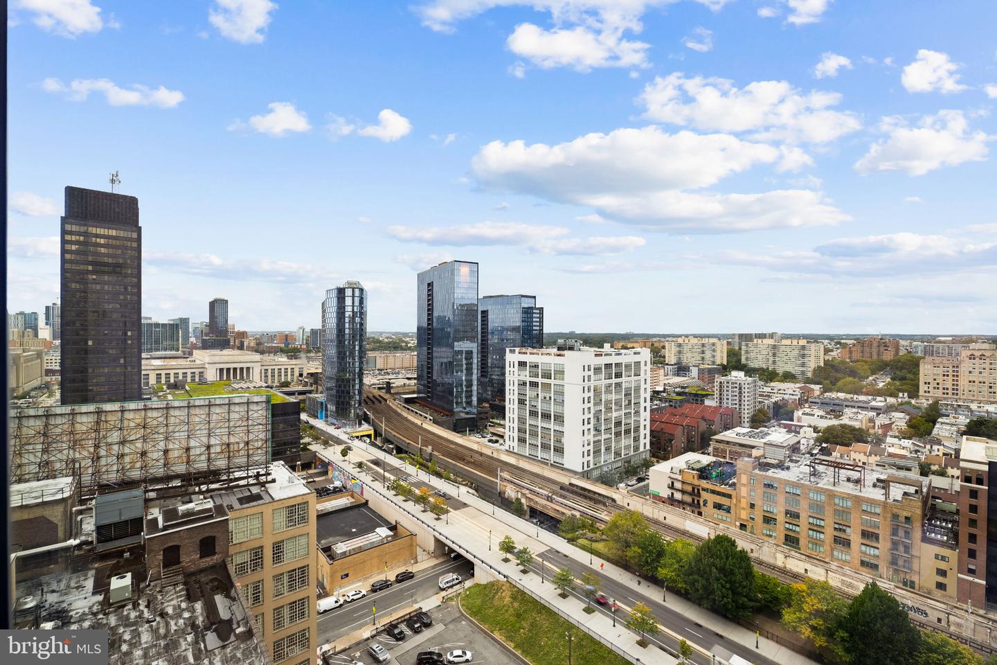 Philadelphia, Pennsylvania, 19103, United States, 3 Bedrooms Bedrooms, ,4 BathroomsBathrooms,Residential,Active,1993681