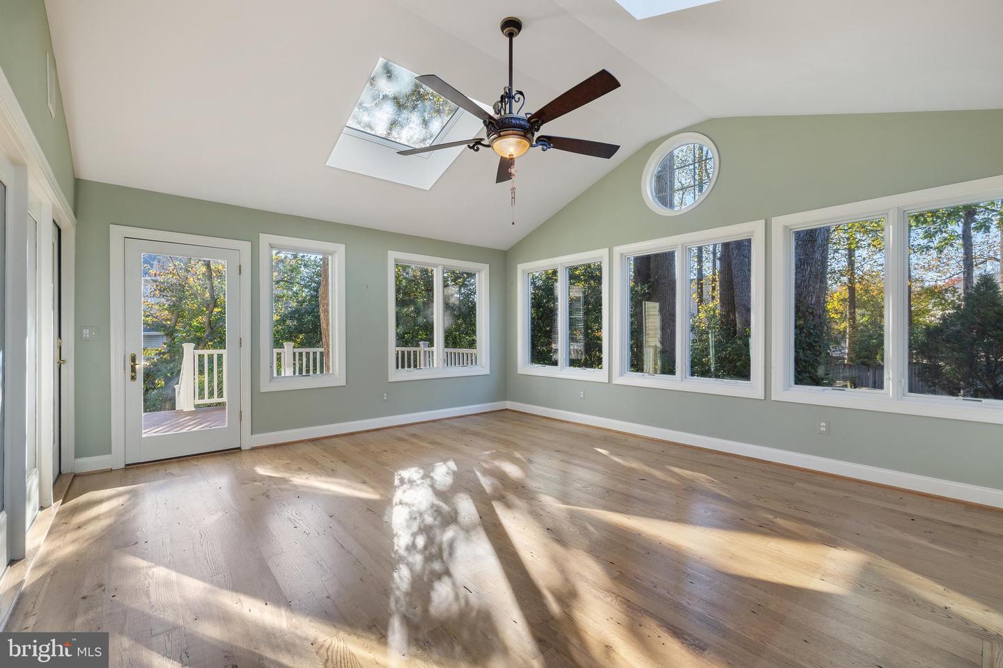 Rockville, Maryland, 20850, United States, 6 Bedrooms Bedrooms, ,5 BathroomsBathrooms,Residential,Active,1970950