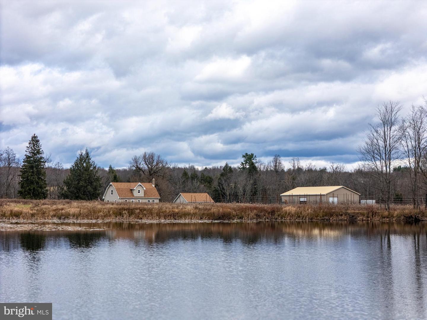 Waymart, Pennsylvania, 18472, United States, 4 Bedrooms Bedrooms, ,2 BathroomsBathrooms,Residential,Active,2007156