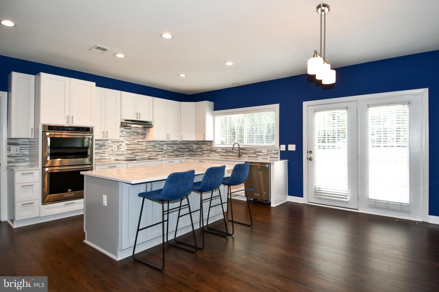 Ashburn, Virginia, 20147, United States, 6 Bedrooms Bedrooms, ,5 BathroomsBathrooms,Residential,Active,1914776