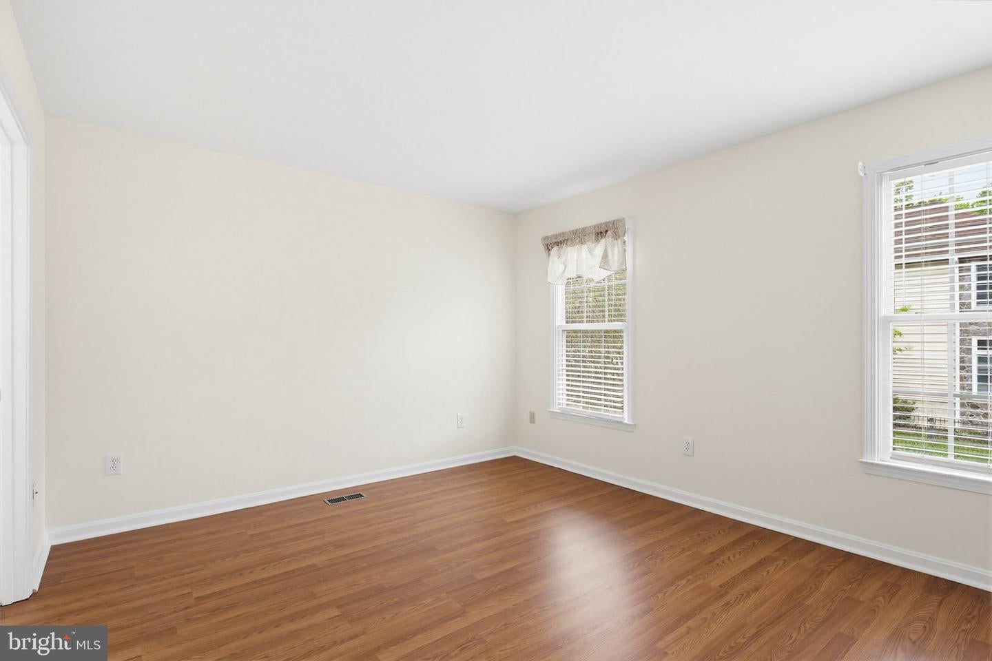 Edgewater, Maryland, 21037, United States, 3 Bedrooms Bedrooms, ,3 BathroomsBathrooms,Residential,Active,2028218