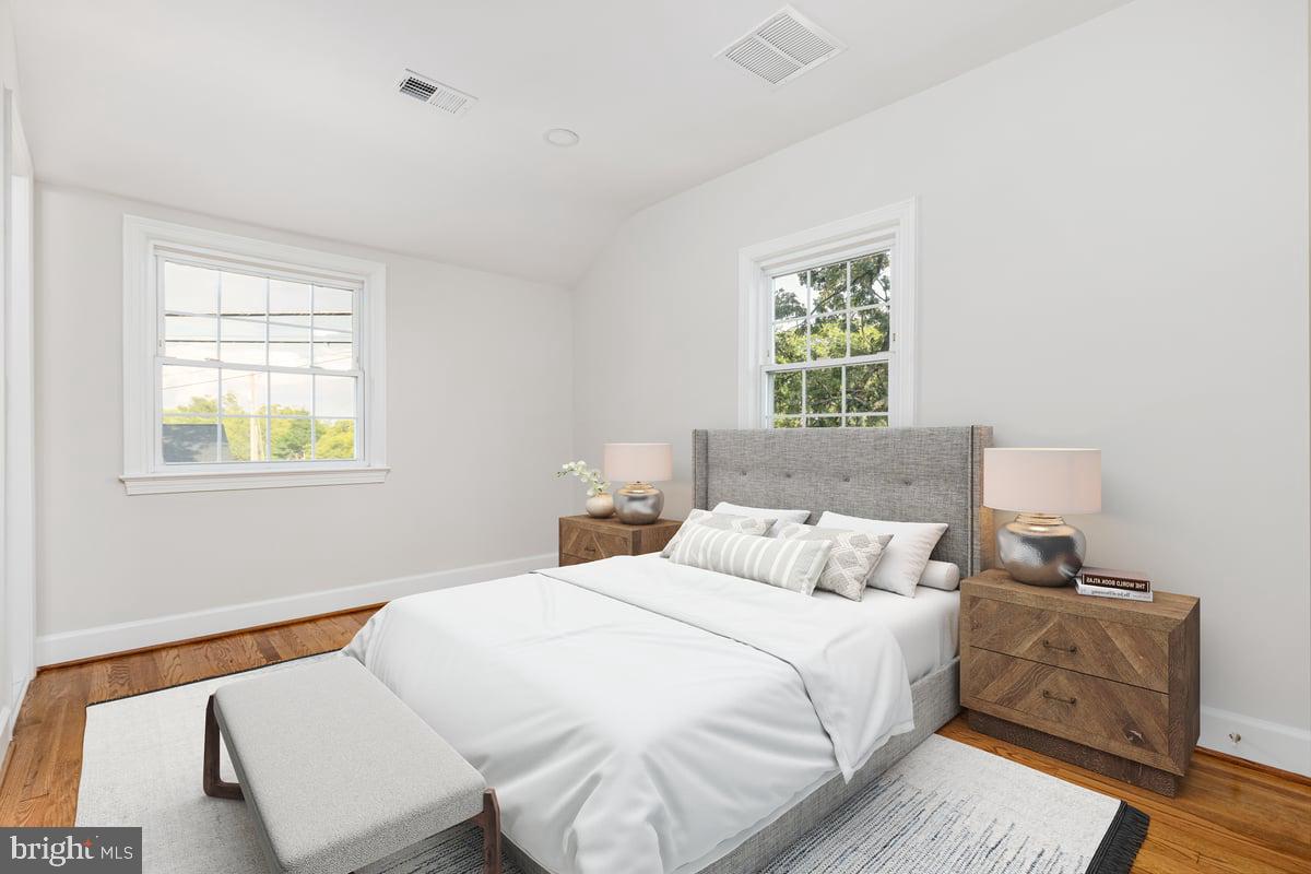 Arlington, Virginia, 22205, United States, 4 Bedrooms Bedrooms, ,4 BathroomsBathrooms,Residential,Active,1936390