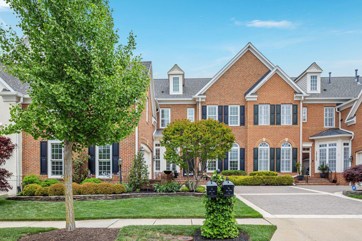 Leesburg, Virginia, 20176, United States, 4 Bedrooms Bedrooms, ,5 BathroomsBathrooms,Residential,Active,2044548