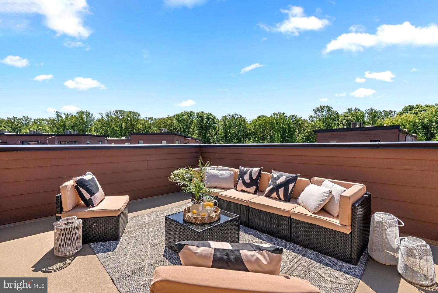 Rockville, Maryland, 20852, United States, 5 Bedrooms Bedrooms, ,5 BathroomsBathrooms,Residential,Active,2044158