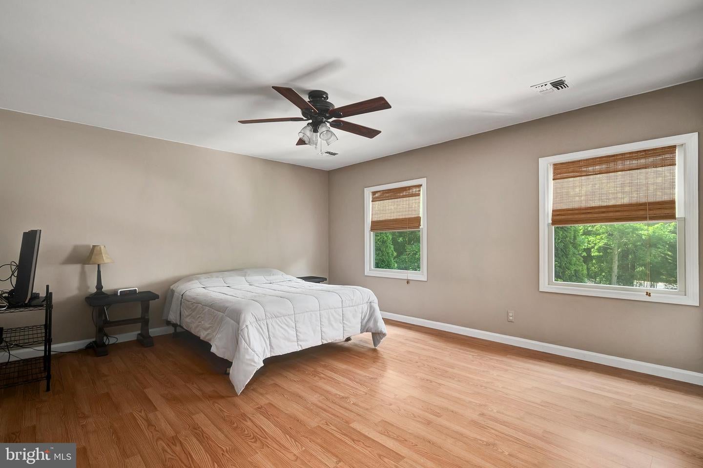 Manahawkin, New Jersey, 08050, United States, 4 Bedrooms Bedrooms, ,3 BathroomsBathrooms,Residential,Active,1879973